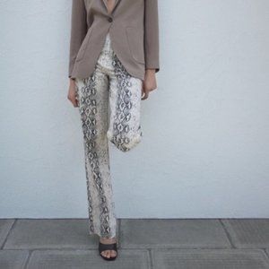 Zara 90s Wide Leg Snake Skin Print High Waisted Raw Hem Jeans size 8